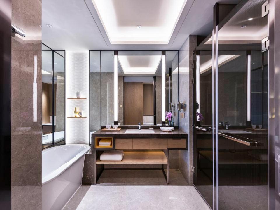 Grand Mercure Shanghai Lingang Buitenkant foto